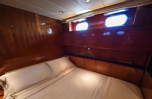 Chiaia Boat Rental | Noleggio barca Napoli