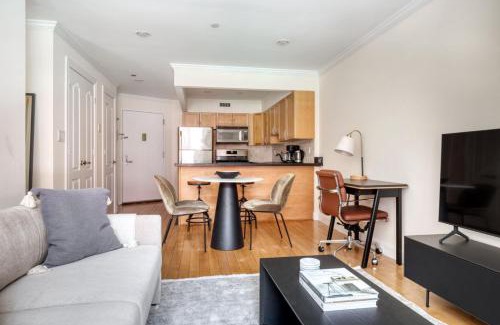 Little Italy Apartment | Nolita 1BR w Elevator Roof Deck nr SoHo NYC-907