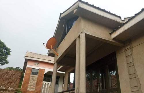 Kireka House | Nomads Homestay Mukono