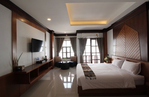 Nong Han Hotel | Nonghan Grand Hotel and Resort
