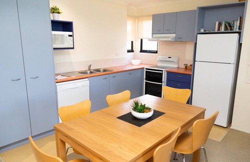 Tewantin House | Noosa Holiday Accommodation