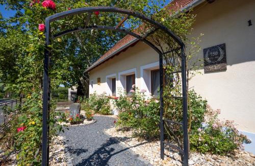 Nagygorbo House | Nora Guest House - Happy Rentals