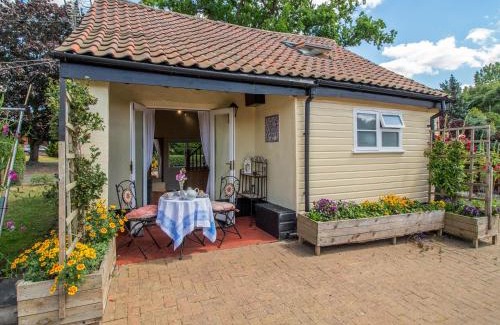 Bressingham House | Norbank Cottage