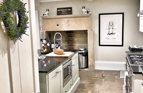 Huddersfield House | Norfolk House YORKSHIRE Award Winning Holiday Home