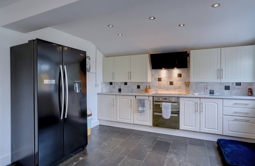 Heacham House | Norfolk Luxe Beach House Sleeps 8 Dog friendly