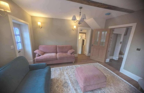 Fakenham Apartment | Norfolk Oasis - Modern 2-Bed Apartment
