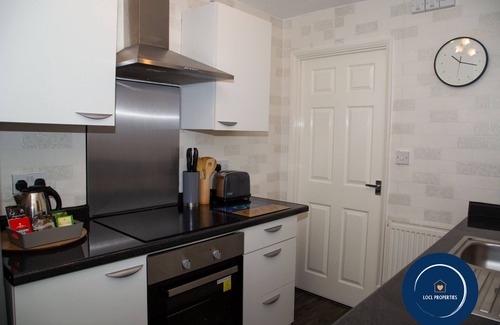 Scarborough Apartment | North Bay Cabin 1 Bedroom Apartment Near The Beach. Pet Friendly.