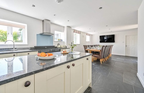 Barnstaple House | North Devon, pet-Friendly, 6 Bedroom House on 41 Acre Private Country Estate