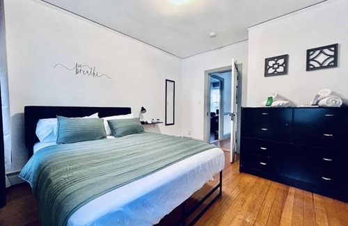 Providence Apartment | North End Cityscape, 2 bed, 1 bath, conveniently located