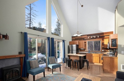 Columbia Falls Cabin | North Fork Hideaway near Glacier National Park