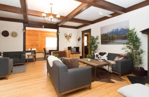 Banff House | North House - Banff's Rocky Mountain House