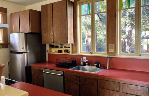 Upper Telegraph House | North Oakland Carriage House with Inglenook
