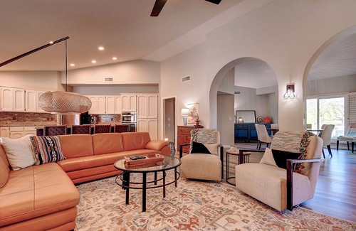 Paradise Valley Village House | North Scottsdale Gem w/Pool , Hot Tub, Putting Green!