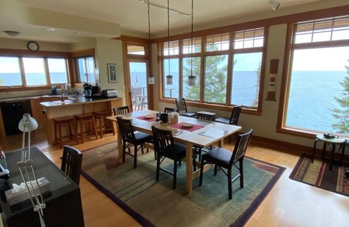 Silver Bay House | North Shore Headlands House - retreat house on Lake Superior