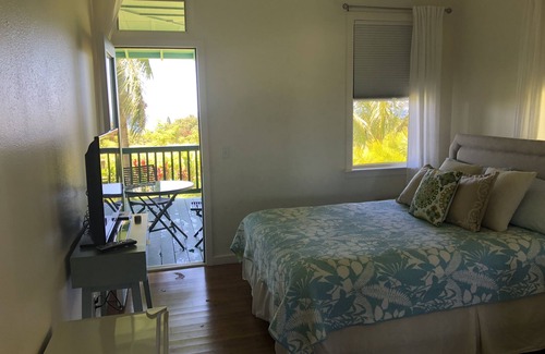 Pauwela Bed & Breakfast | North shore Maui ocean view B and B room 2