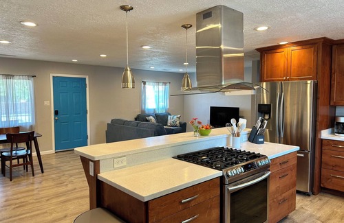 Alamedan Valley House | North Valley Garden Bungalow 2 bed/2bath-quiet yet central