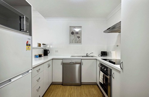 Northbridge Apartment | Northbridge Hideaway 2BDR 1BTH