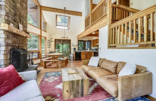West Bridgewater House | Northeast Passage Chalet