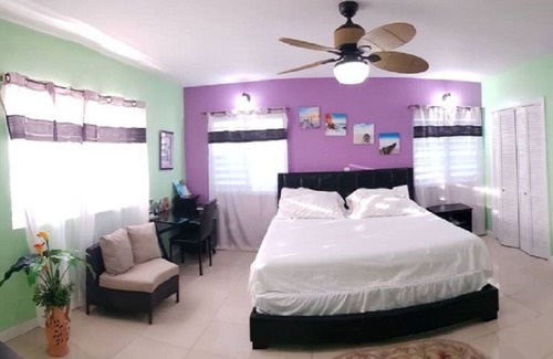 Davy Hill House | Northern Comfort Home w/ Queen Bed, convenient location
