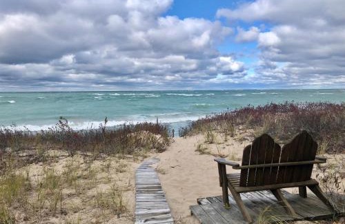 Northport House | Northern Lights-Lake Michigan