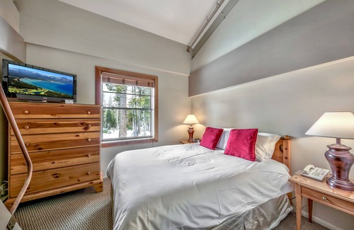 Sugar Bowl Resort Hotel | Northern Loft Room