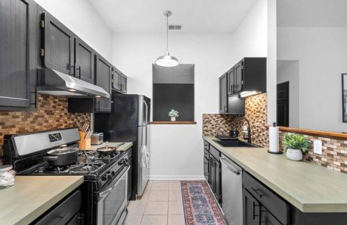 Manchester Apartment | Northside Pittsburgh Upscale Brand New