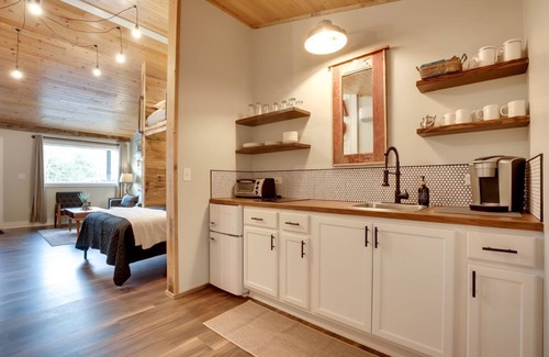 Tomahawk Apartment | Northwoods Escape | On The Trails | Harris Inn #3