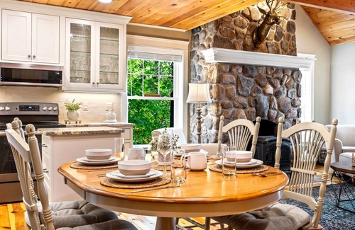 Norway Ski Chalet | Norway Chalet-Lake & Ski Retreat. Hot tub, game room & endless adventure