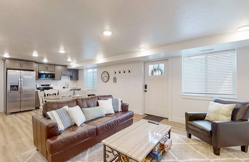 Hyrum House | Notable Apartment - Mountain Views, Kitchen, & W/D