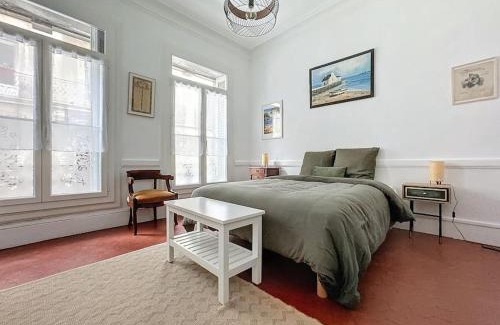 Comedie Apartment | NOUVEAU - Appartement 100m2 avec Terrasse à 1 min de la Place de la Comédie