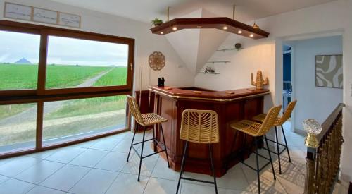 Huisnes-sur-Mer House | Nouveau, Grand gîte avec vue sur le Mont