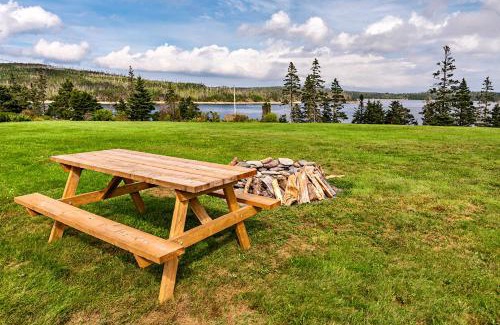 Guysborough County House | Nova Scotia Grover's Cove Seaside Cottages