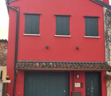 Noale House | Novalesi Red House