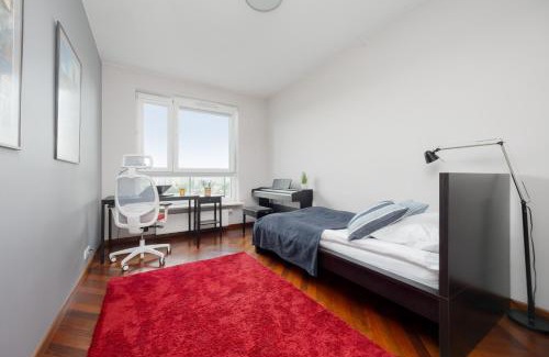 Goclaw Apartment | Nowoczesny Apartament z Parkingiem na Pradze Południe w Warszawie by Noclegi Renters