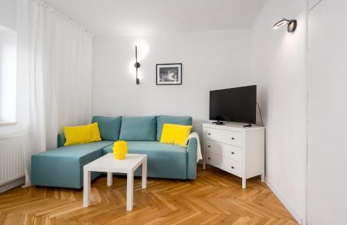 Muranow Apartment | Nowolipie 531 Apartment by BookingHost