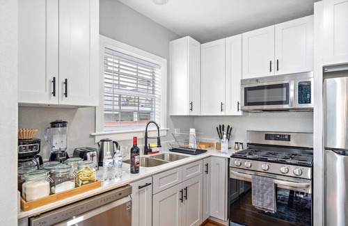 MacGregor Apartment | Nr Med Center, Museum | WiFi Games | BBQ Fire Pit
