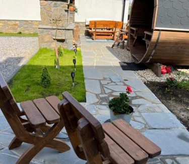 Czerwienne House | NR2 Osada pod giewontem