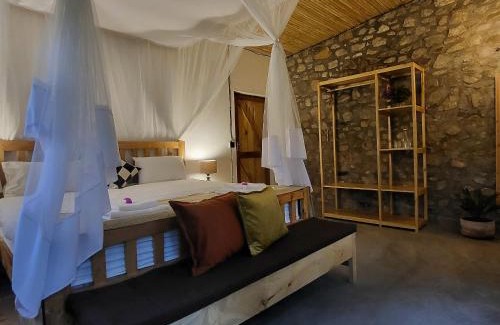 Bwanje Hotel | Ntchisi Forest Lodge