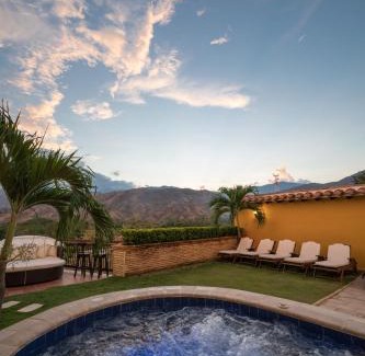 Zona Colonial Hotel | Nueva Granada Hotel Colonial -Centro Histórico-