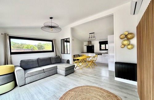 Montsegur-sur-Lauzon Villa | NUIKI Lodges