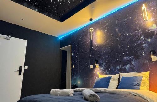 Tourcoing Apartment | Nuit étoilée