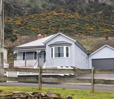 Stanley Bed & Breakfast | Number 10 -Queen Room with b/fast
