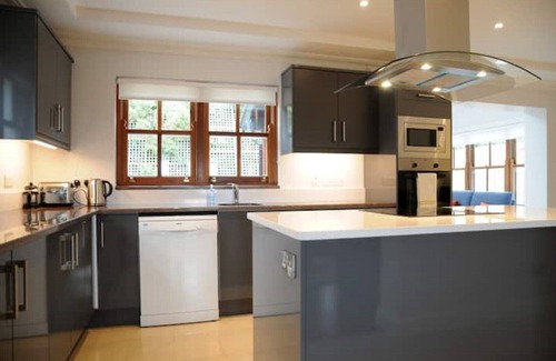 Dingle House | Number Two Dingle: Large Family Holiday Home