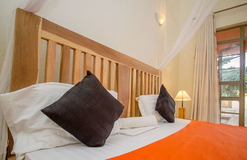 Iganga Hotel | NV Fort Lugard Resort Hotel