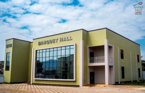 Chipata Hotel | Nyamfinzi Hotel