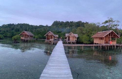 Sawinggrai House | Nyanse Homestay - Raja Ampat