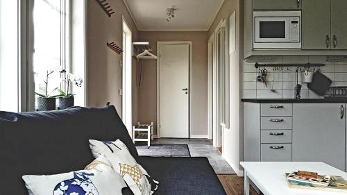 Mora House | Nybyggd stuga intill skogsbrynet - New built cottage next to the cowberry forest