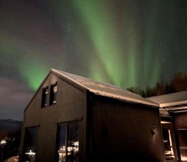 Laukeng Villa | Nybygget arkitekt tegnet Snøhetta i vakker natur