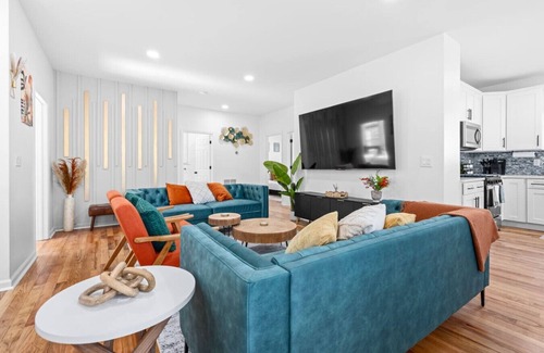 Constable Hook House | NYC 20min | Free Parking | Hot Tub | EWR 15min