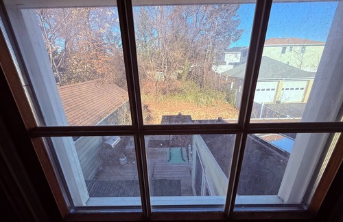 Elmwood Park House | NYC Commute! King Room HOME You have been looking for!